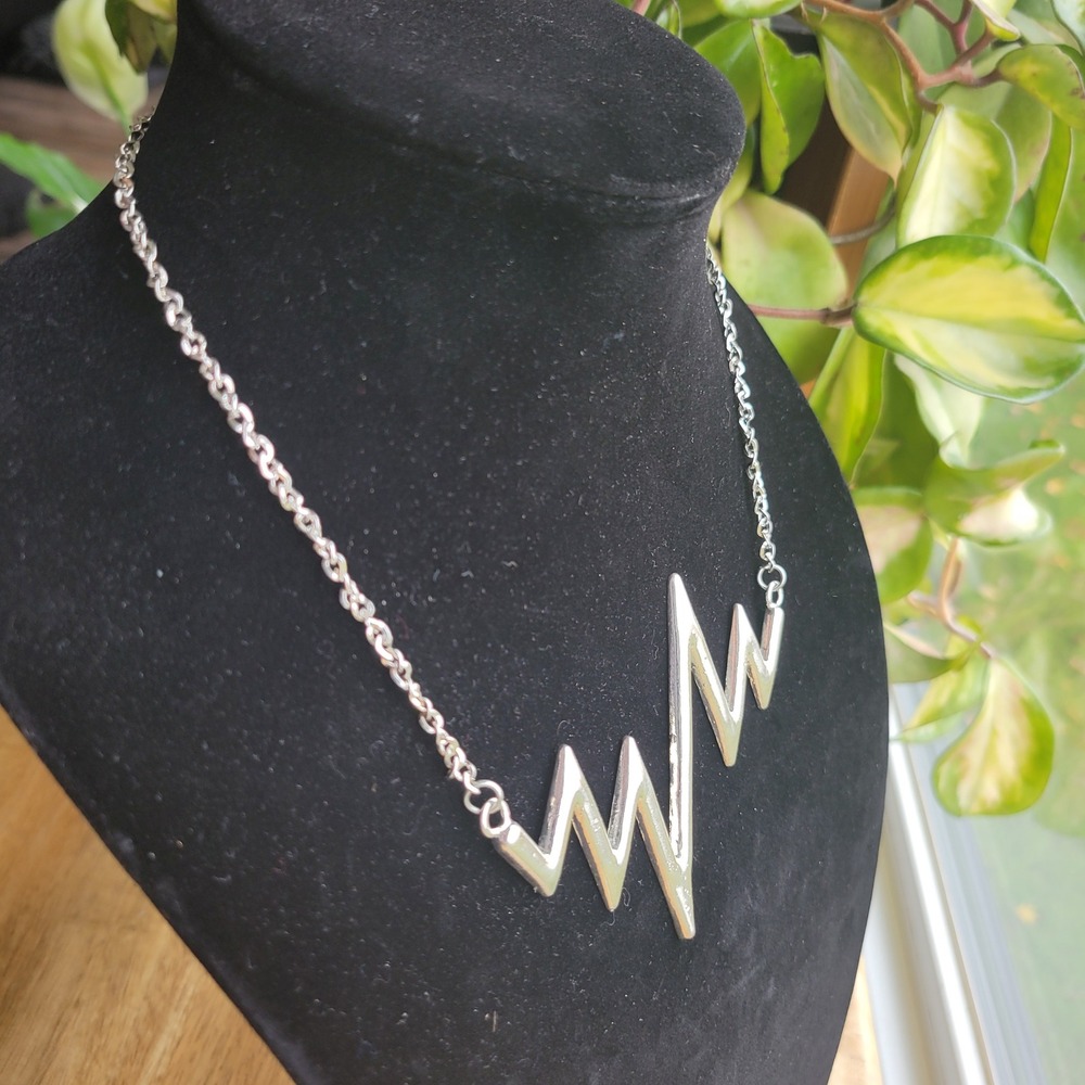 Silver Tone‎ Heartbeat Necklace Electrocardiogram ECG Pulse Chain Jewelry